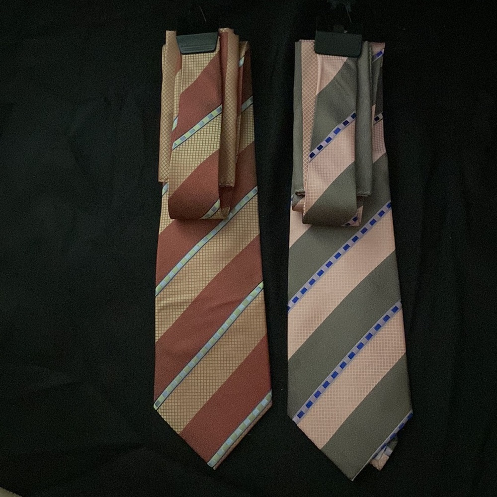 Thomas Allen Mens necktie w/ pocket handkerchief